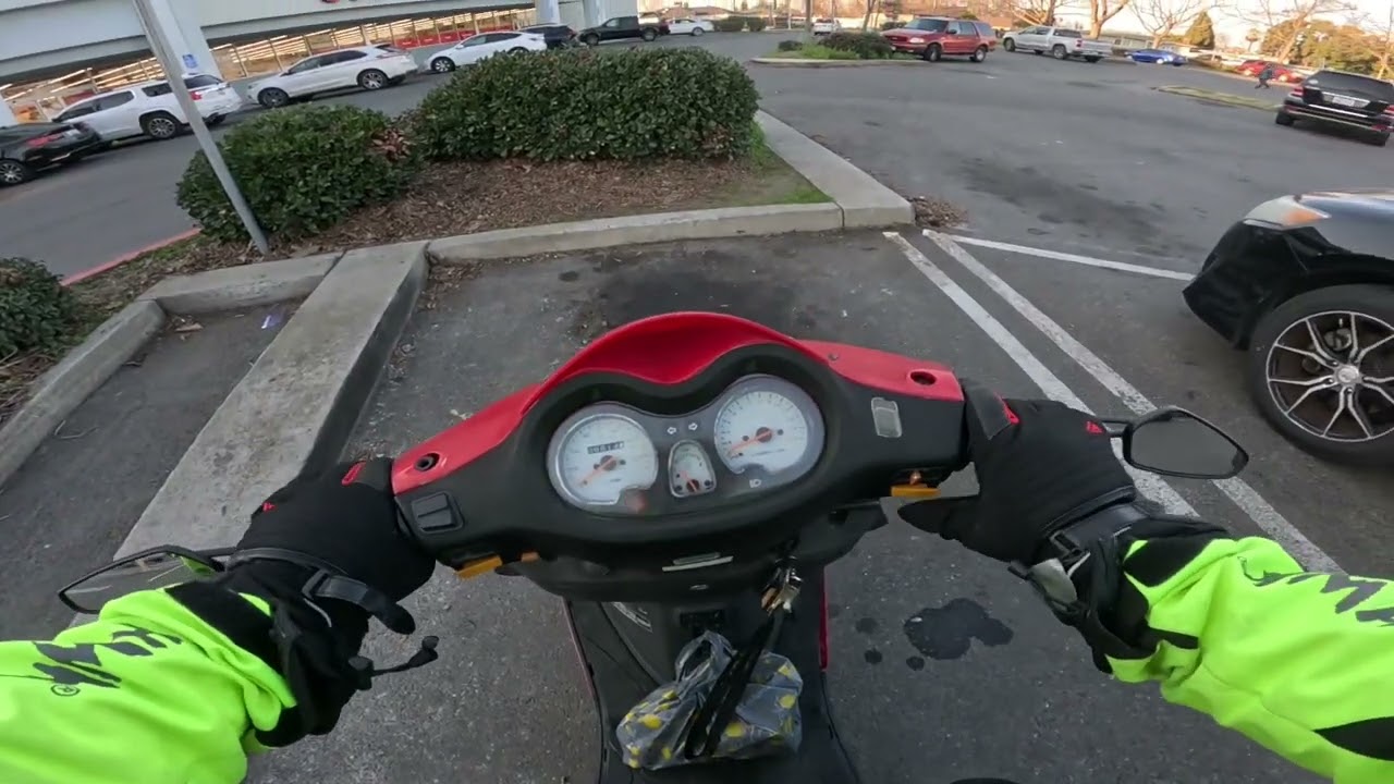 HAVING TO USE HAND TURN SIGNALS 🛵💪🏽🫲🏽BLINKER SWITCH BROKE OFF