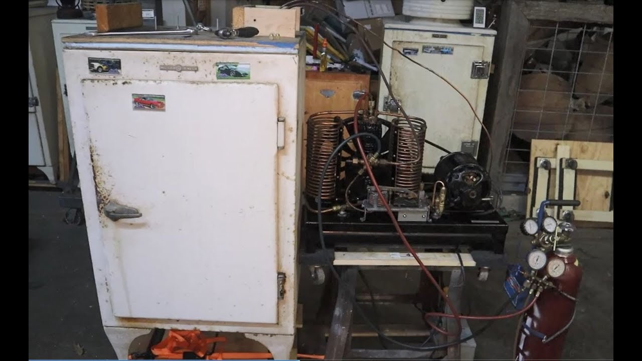 Система преобразования холодильника Frigidaire из 1920-х годов -5- Проводка, зарядка и тестирование!