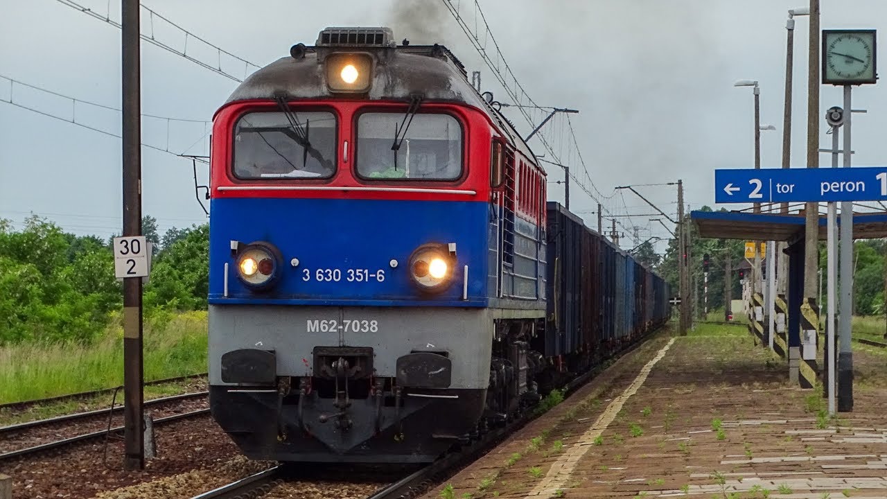 Unikatowy spalinowóz M62-7038 ORION Kolej z węglarkami w Nakle Śląskim