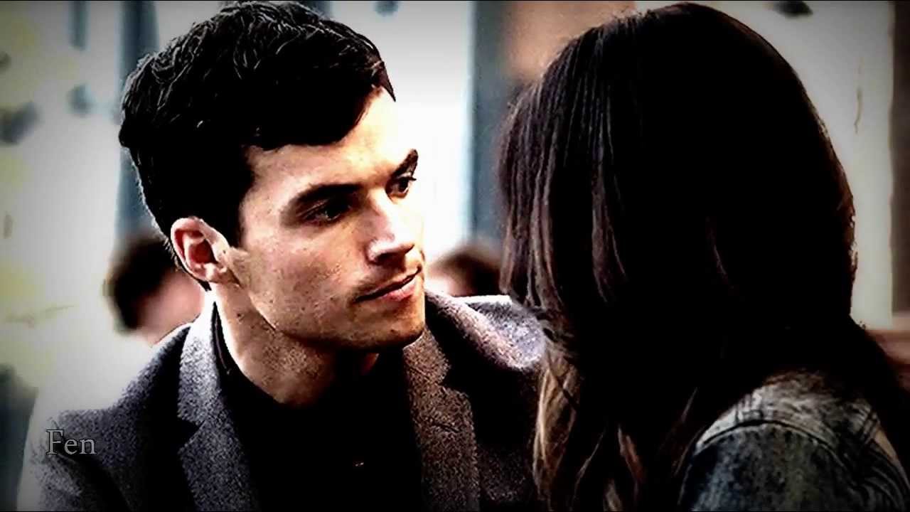 ♥ Ezra & Aria || Battlefield (4x14) ♥