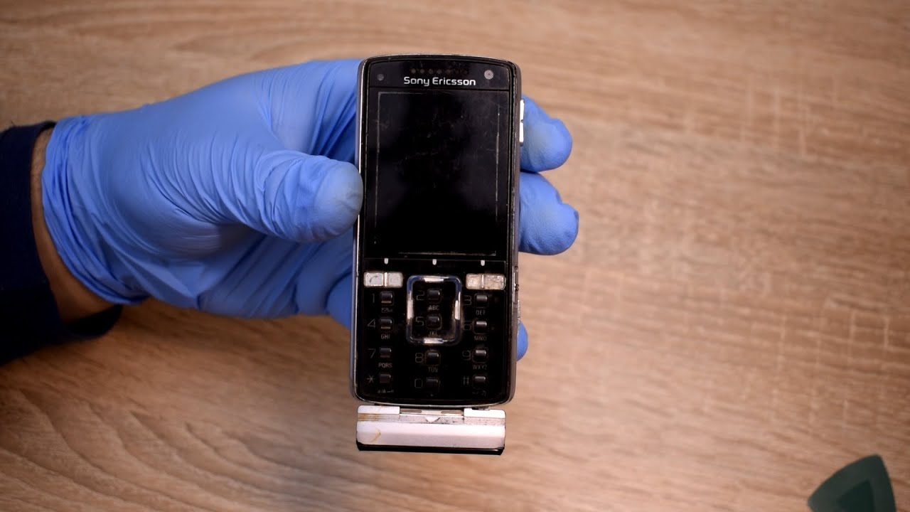 Repairing a Sony Ericsson K850i part 1a
