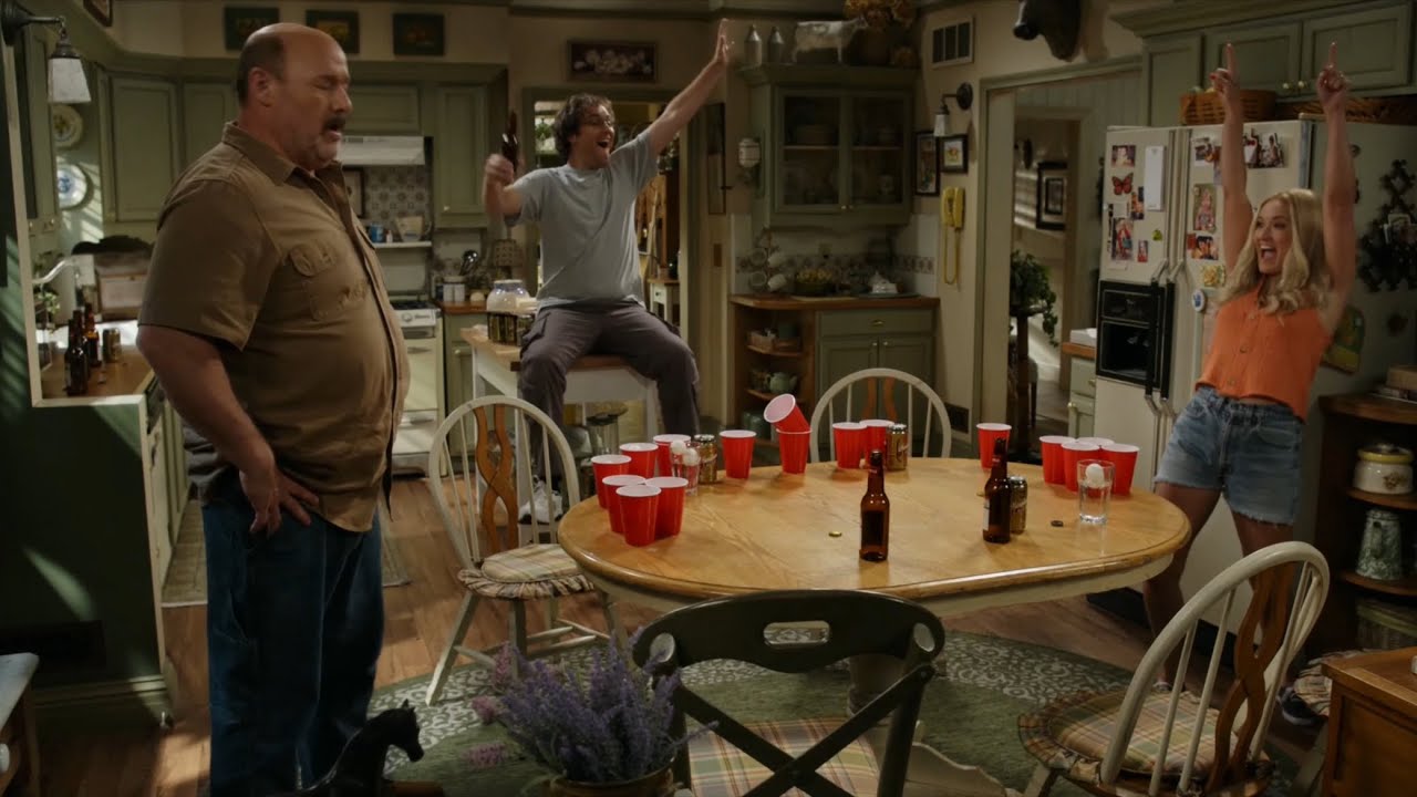 Georgie & Mandy's First Marriage | 2x6 | The McAllister Family Enjoy Getting Drunk