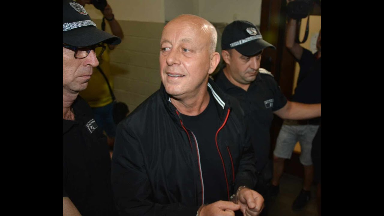 Кметът Мюмюн Искендер остана в ареста, симпатизантите му излязоха на протест