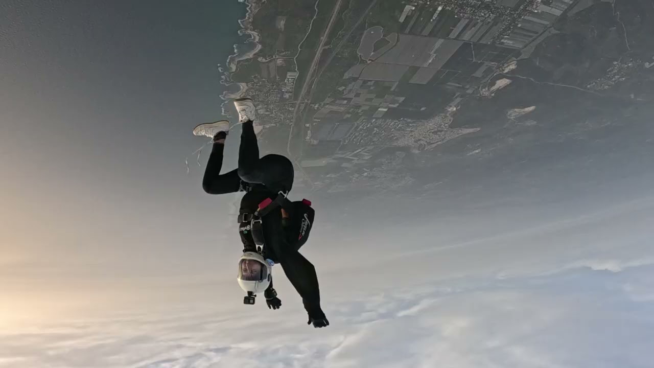 צניחת לא משנה לאן עם גפן פרץ המלכה 👷‍♀️🤸‍♀️🤼‍♀️