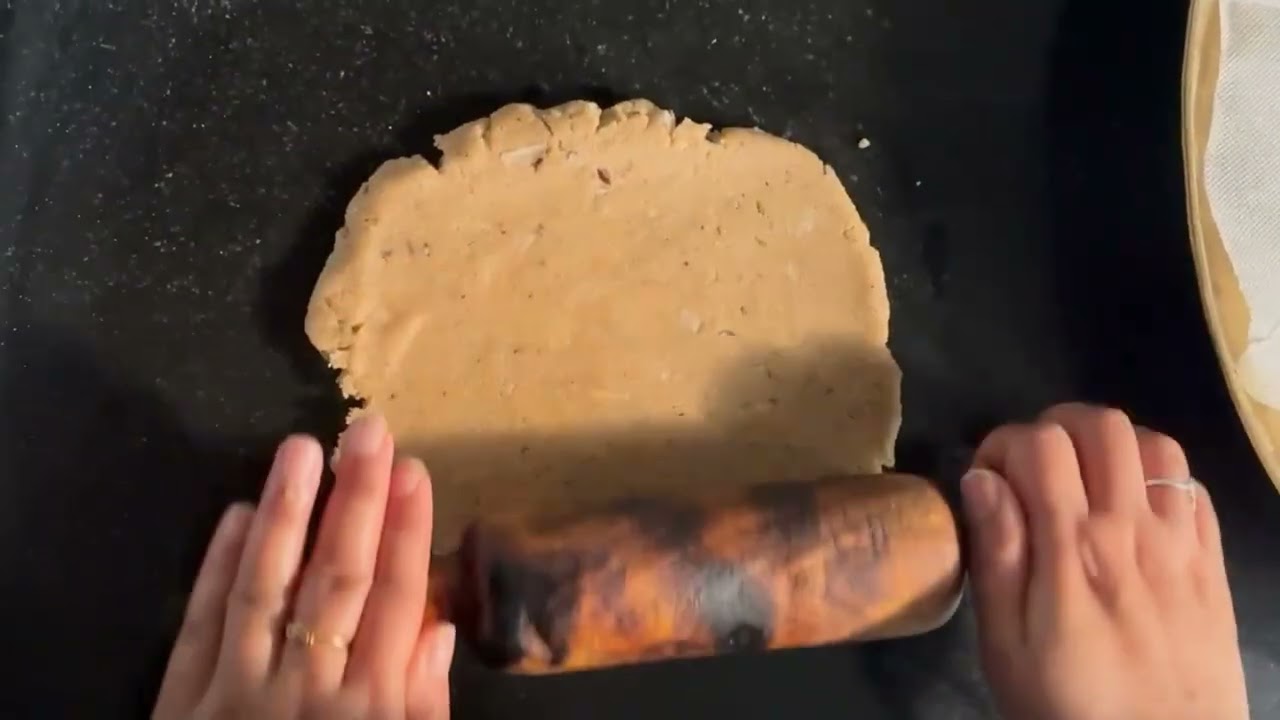 उत्तरायणी की मिठास,घर की रसोई से पारंपरिक खजुरे-Taste of Uttarakhand🏔️#foodchannel#devbhoomiculture 