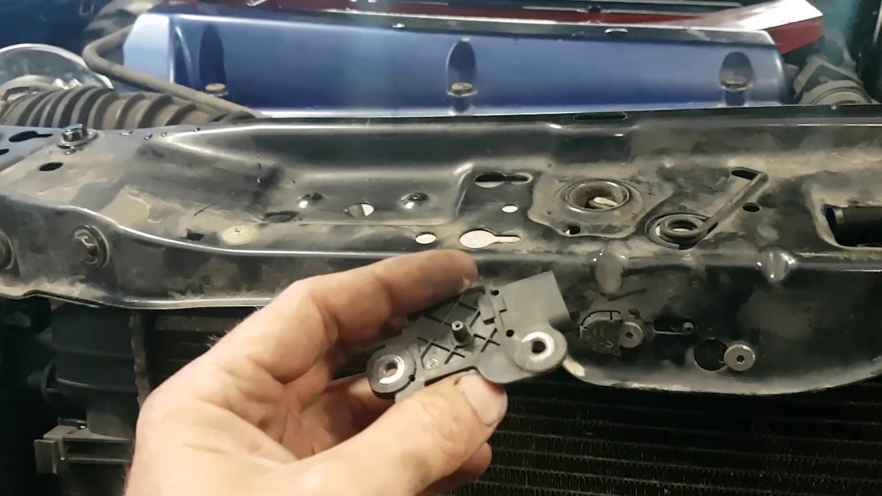 Vauxhall B0083 - left or middle impact sensor invalid data, easy fix