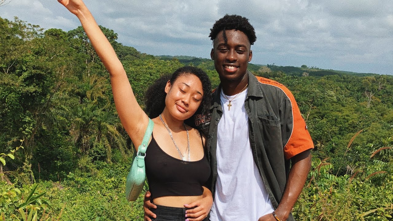 We went on a trip to the best beach resort in Ghana! (VLOGMAS DAY 21)