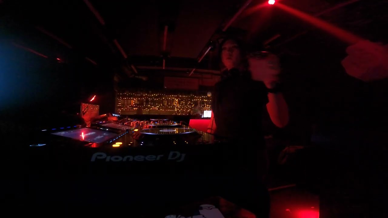 deep bass music dubstep djing misxet @seoul