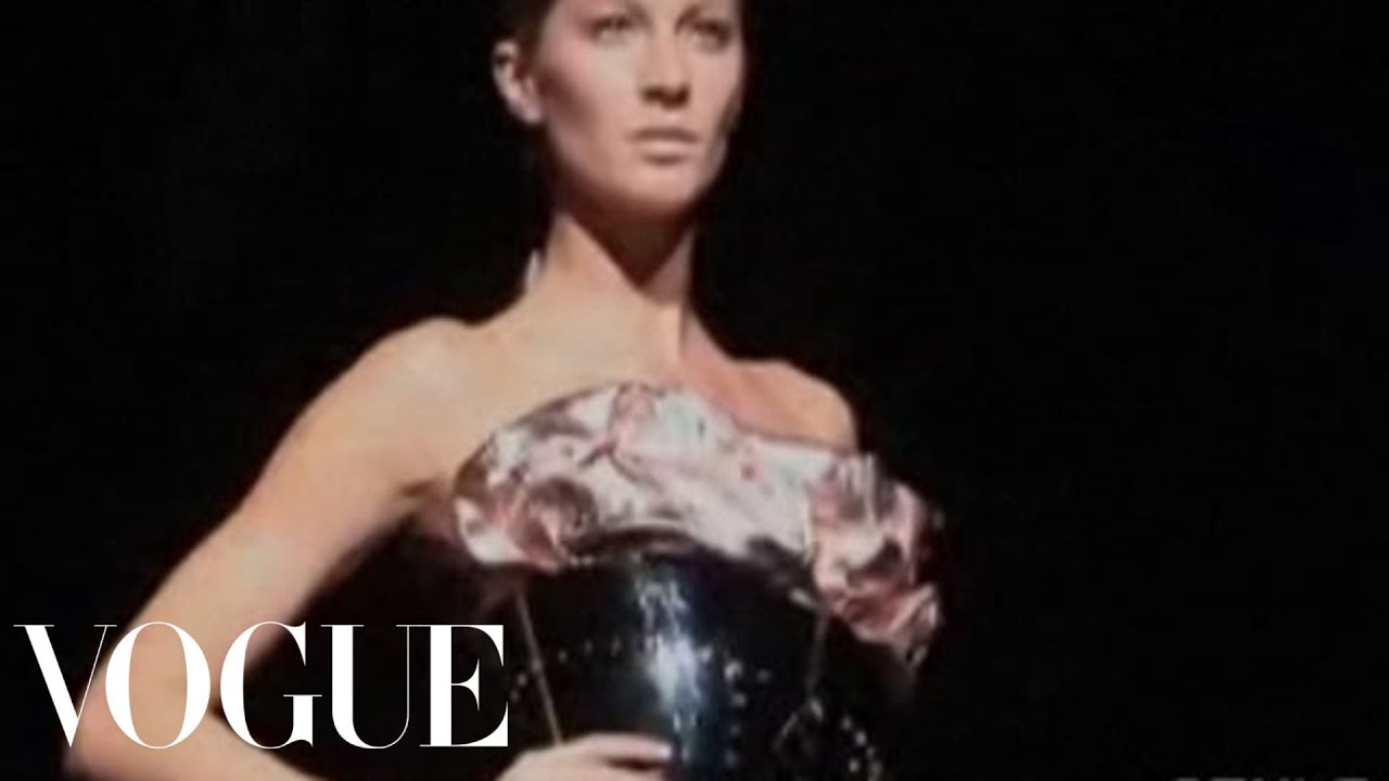 Fashion Show - Dolce & Gabbana: Fall 2007 Ready-to-Wear