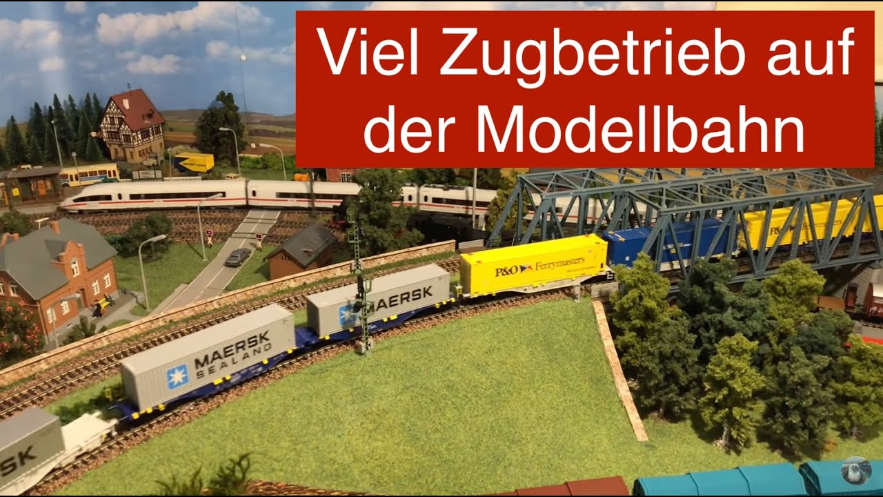 Viel Zugbetrieb auf der Modelleisenbahn August 2018