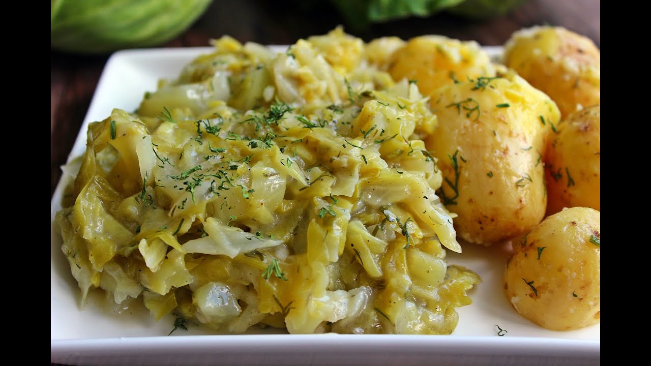 MŁODA KAPUSTA NA CIEPŁO Z KOPERKIEM  