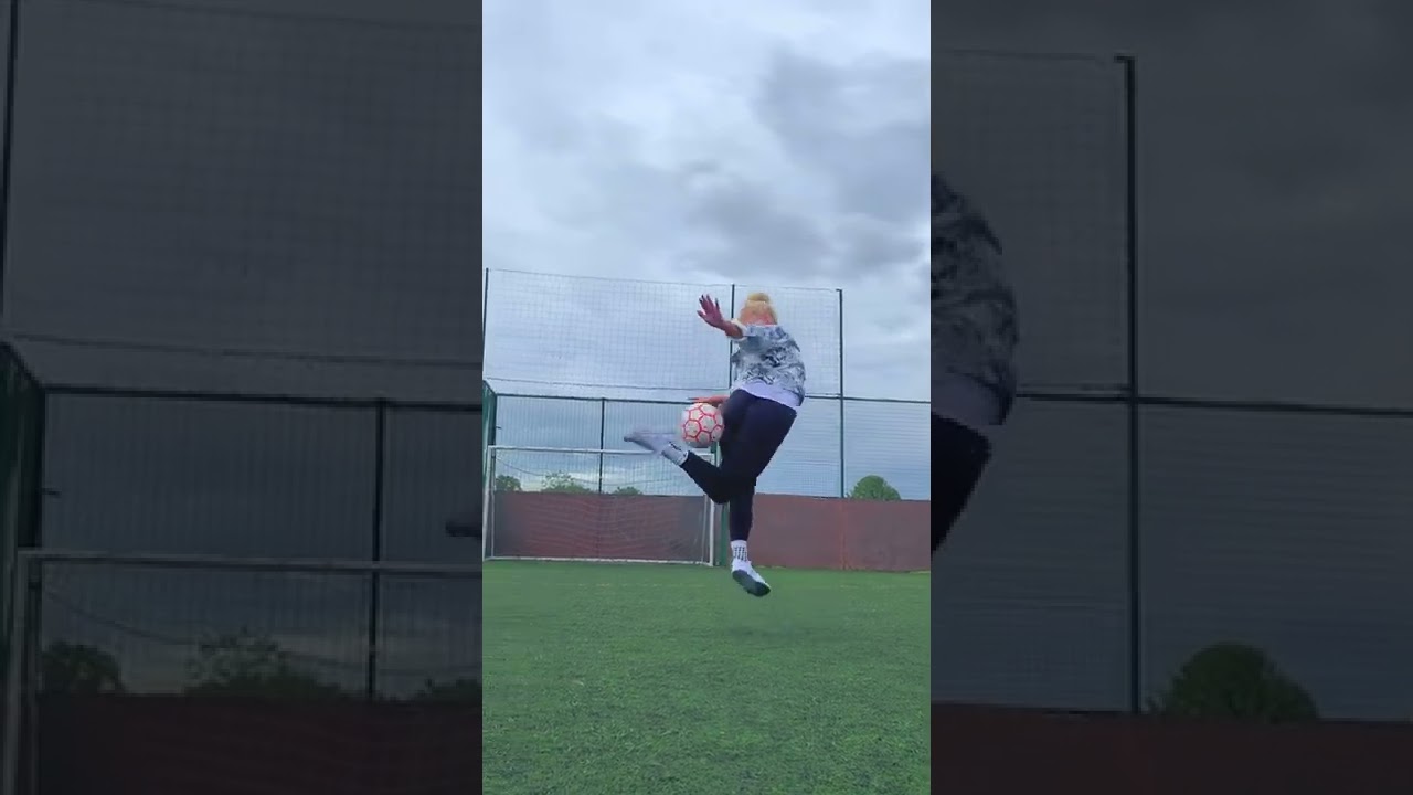 &pound;50 to whoever tries this in a game😅