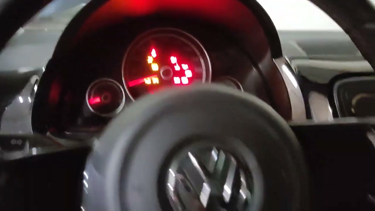 barulho no cambio com pé da embreagem solto , UP VW defeito crônico , comenta ai se vc já ouviu isso