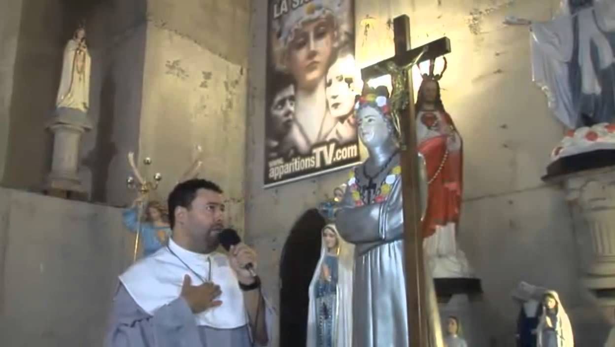 LINDÍSSIMO HINO DE NOSSA SENHORA DE LA SALETE, CANTADA NO SANTUÁRIO DAS APARIÇÕES DE JACAREÍ
