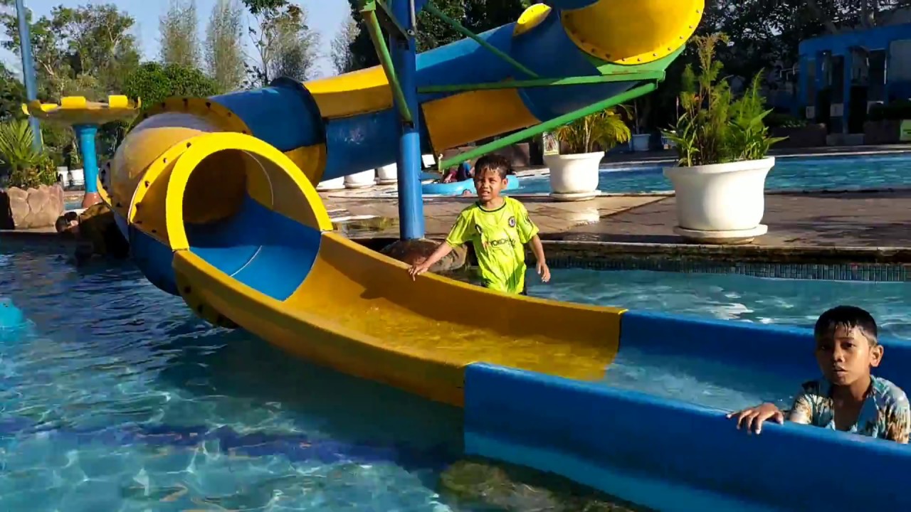 Waterpark Top 100 Tembesi Batam Kepulauan Riau
Wisata batam