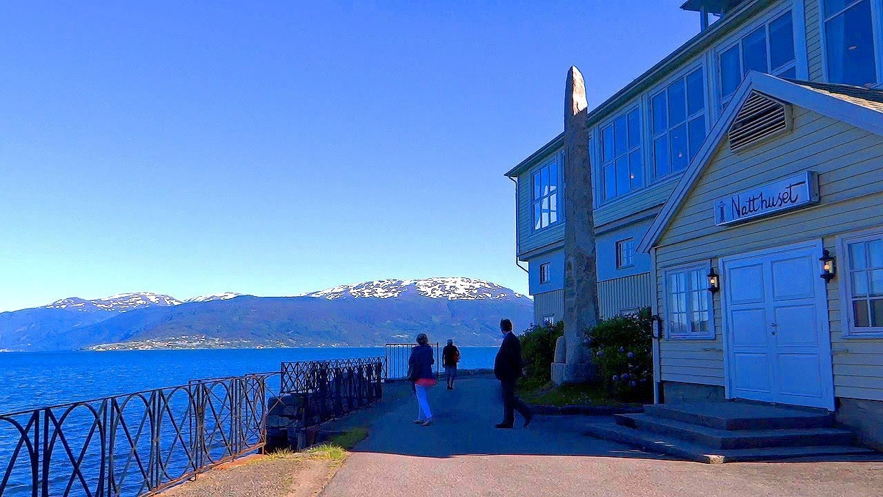 挪威來到百年貴族維克尼斯飯店Arrive at Hotel Kviknes Balestrand (Norway)