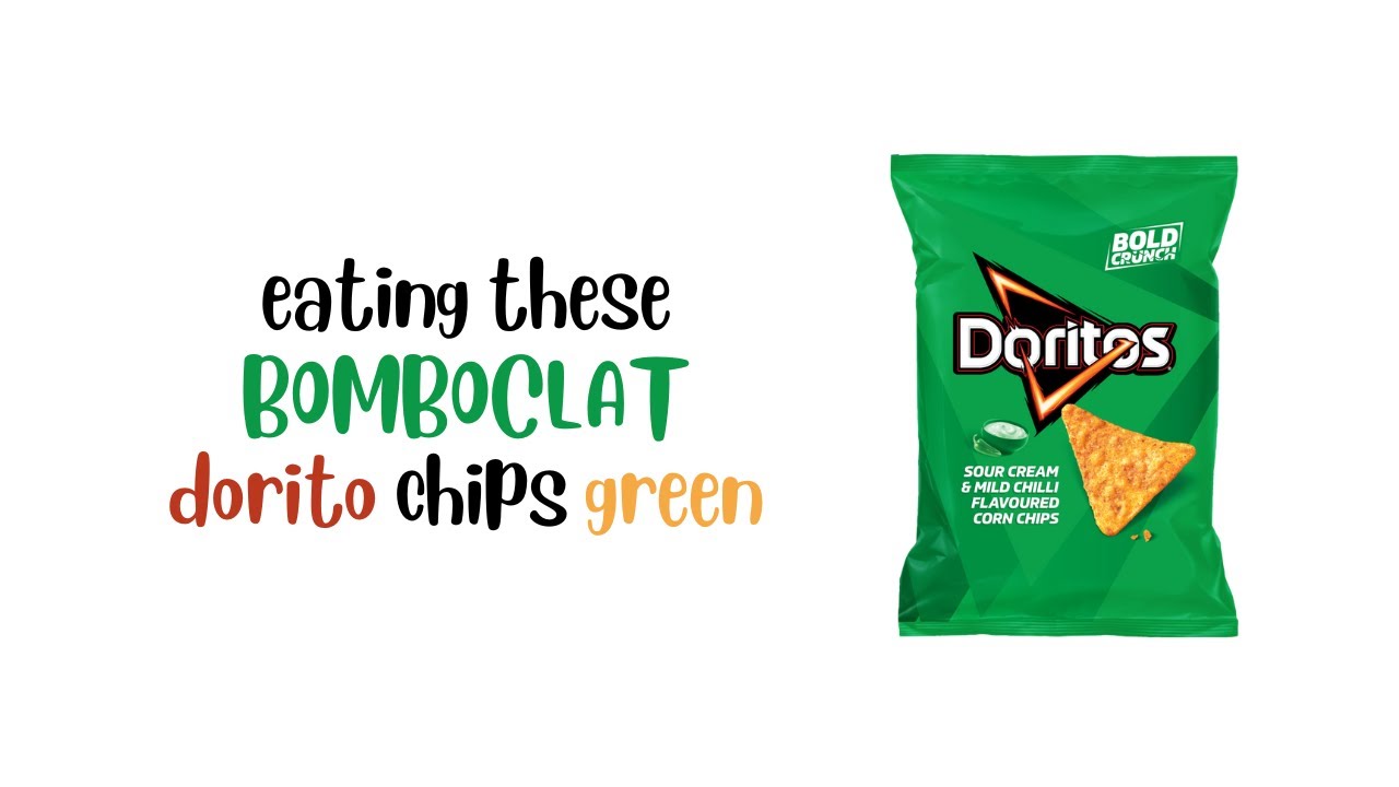Пробую чипсы Doritos со вкусом сметаны и чили... кажется, так они называются 🟢