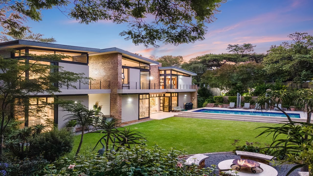 Eccleston Crescent, Bryanston