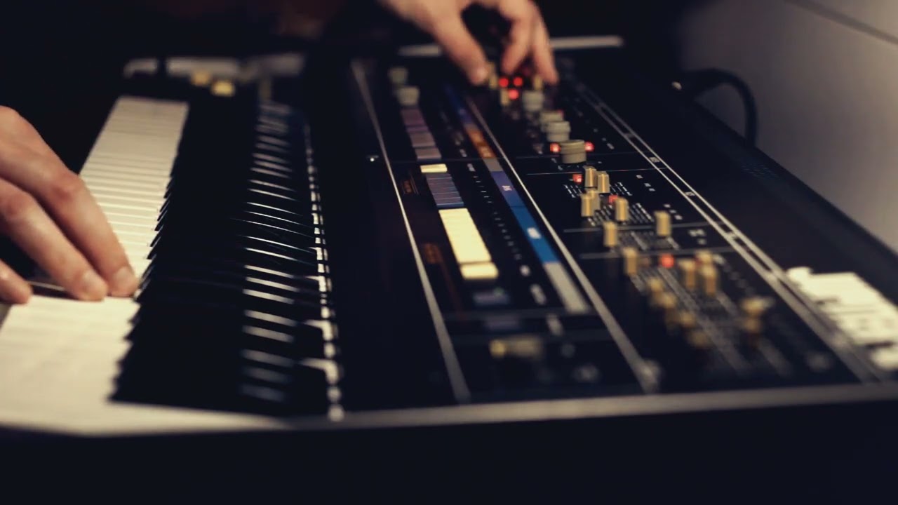 The Roland Jupiter 6 | A series of random performances