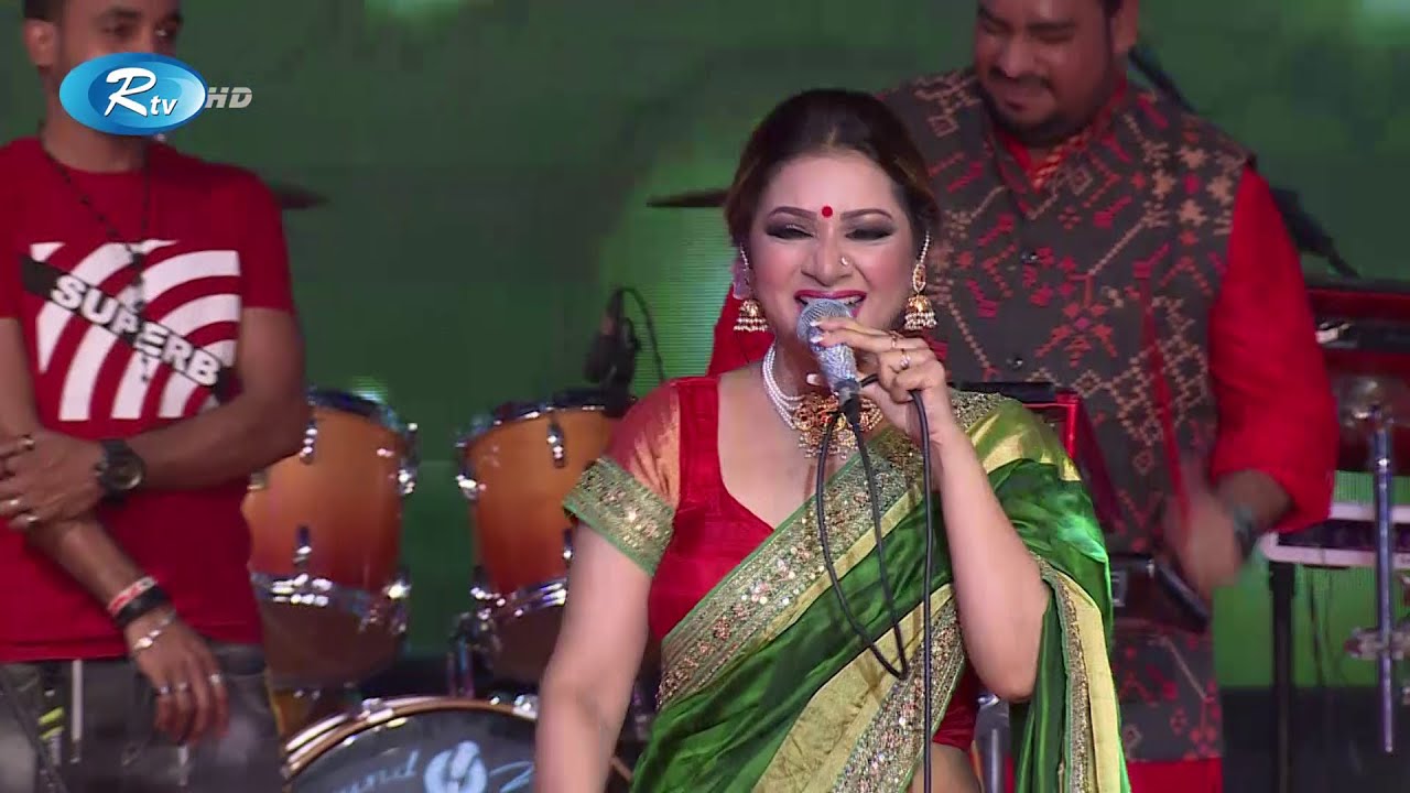 ”তোমাকে চাই আমি আরো কাছে” গানে মঞ্চ মাতালেন আঁখি আলমগীর | Akhi Alamgir | Stage Performance