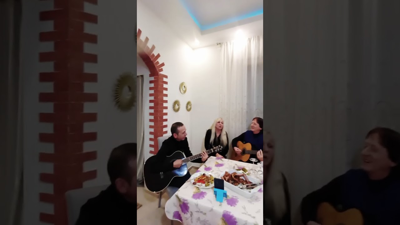 MONDI VOGEL(Edmond Stoli)&BARDH DHE LILI VRAPI-Kenga Mireles