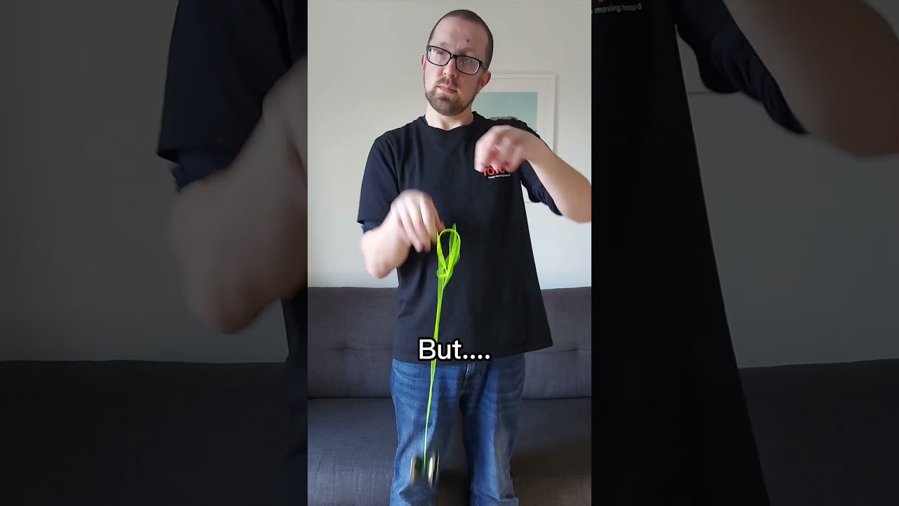 The Eiffel Tower Yoyo Trick was SO 2022, Have YOU seen this? #yoyo #yoyotricks #gr33nrobot #shorts