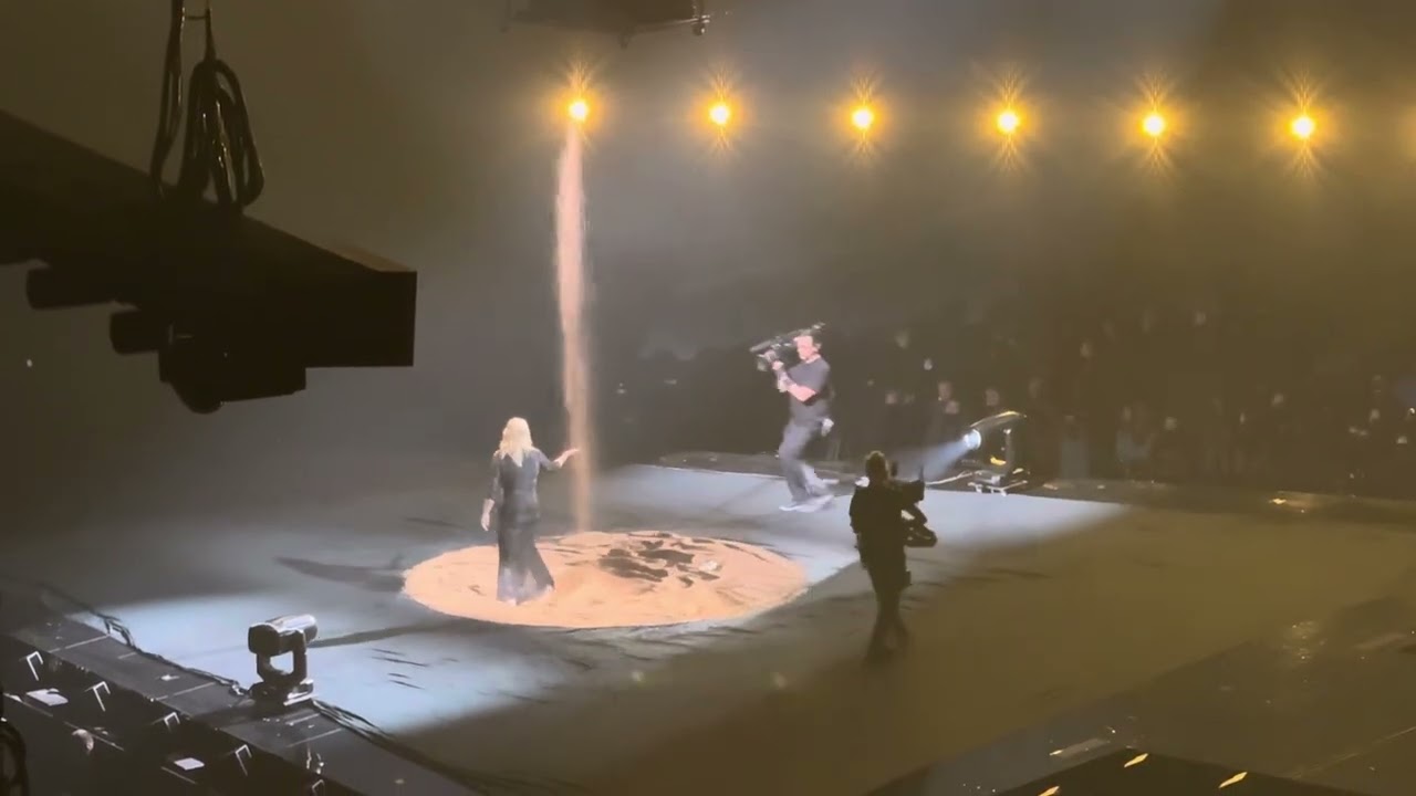 Maman - Louane - France 🇫🇷 Eurovision Song Contest 2025 Basel 12.05.2025