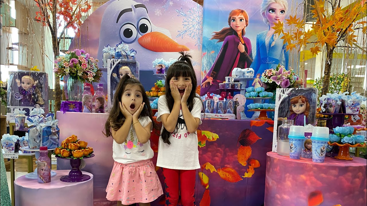 Comprando as lembrancinhas do nosso aniversário do Frozen 2