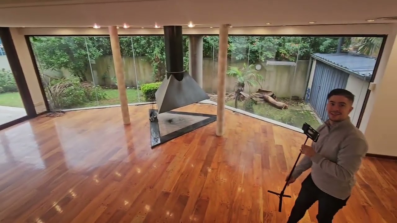 Venta - Chalet cinco ambientes con piscina estilo moderno - Güemes 3710 Mar del Plata
