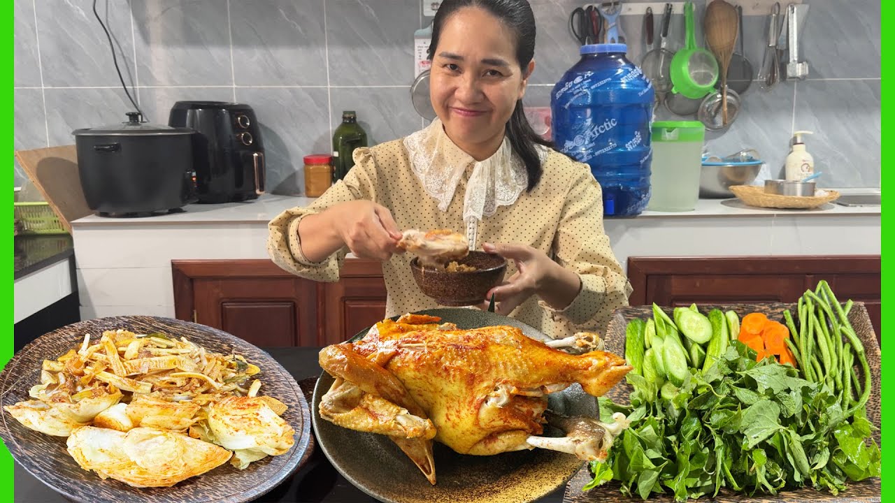 Sothea Ep106-ថ្ងៃនេះធ្វើមាន់បំពងស្ពៃក្តោបលាយដើមចេក សម្រស់សួនបន្លែក្រោមដំណក់ទឹកភ្លៀង។