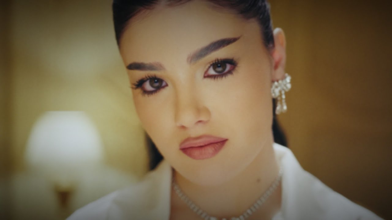 Andreea Oprea - Mai stai (Remix)