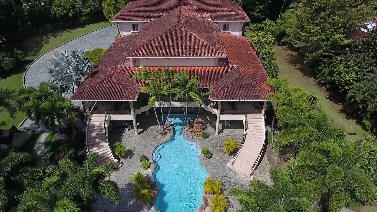Luxury Home in the Heart of Guaynabo, Puerto Rico