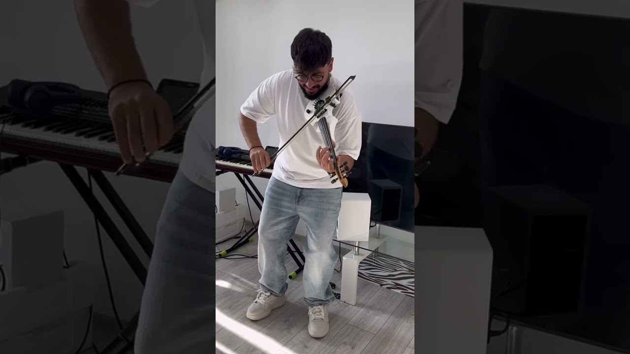 Cine mai ştie melodia asta???❤️❤️
