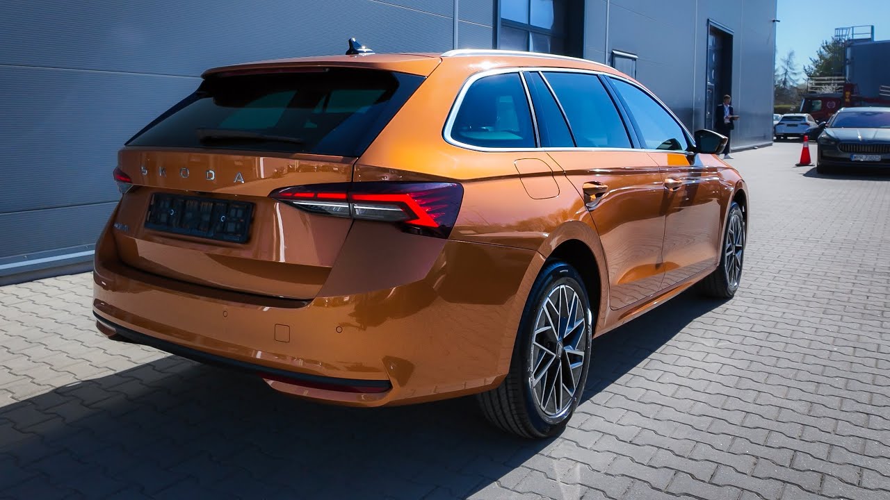 2025 Skoda Octavia Selection Edition 130 / Pomarańczowy Phoenix Metalizowany / Exterior