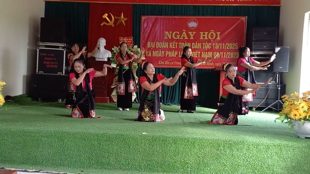 ngày hội đại đoàn kết CLB trung mường