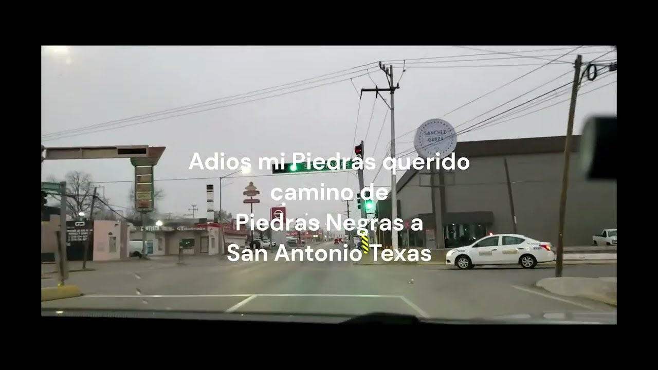 Cruzando A Eagle Pass Texas Puente #2