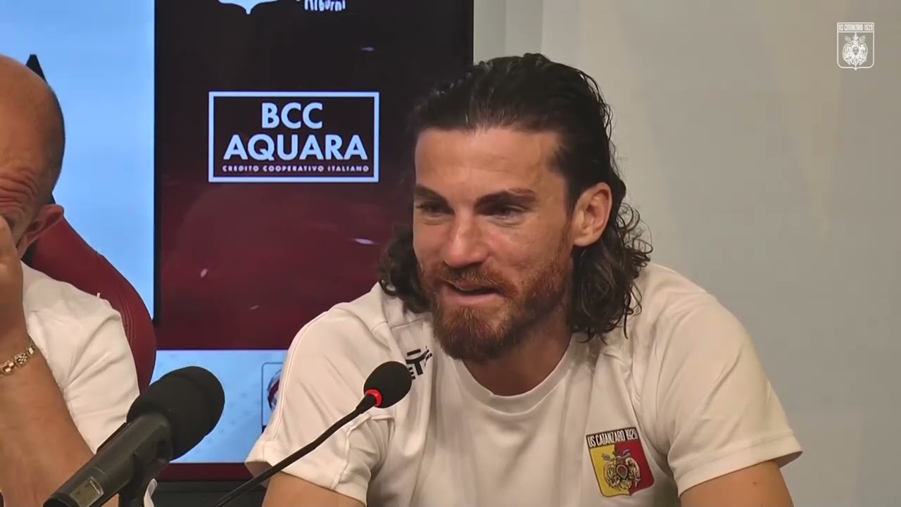 Catanzaro in B, le lacrime di gioia di capitan Martinelli: “Orgoglio più grande della mia carriera”