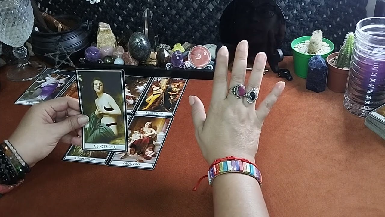 ENTRE FALSIDADES E MENTIRAS VOCÊ RECEBERÁ UMA MENSAGEM. 🎭🫵📩#tarologo #oraculista #consultatarologa