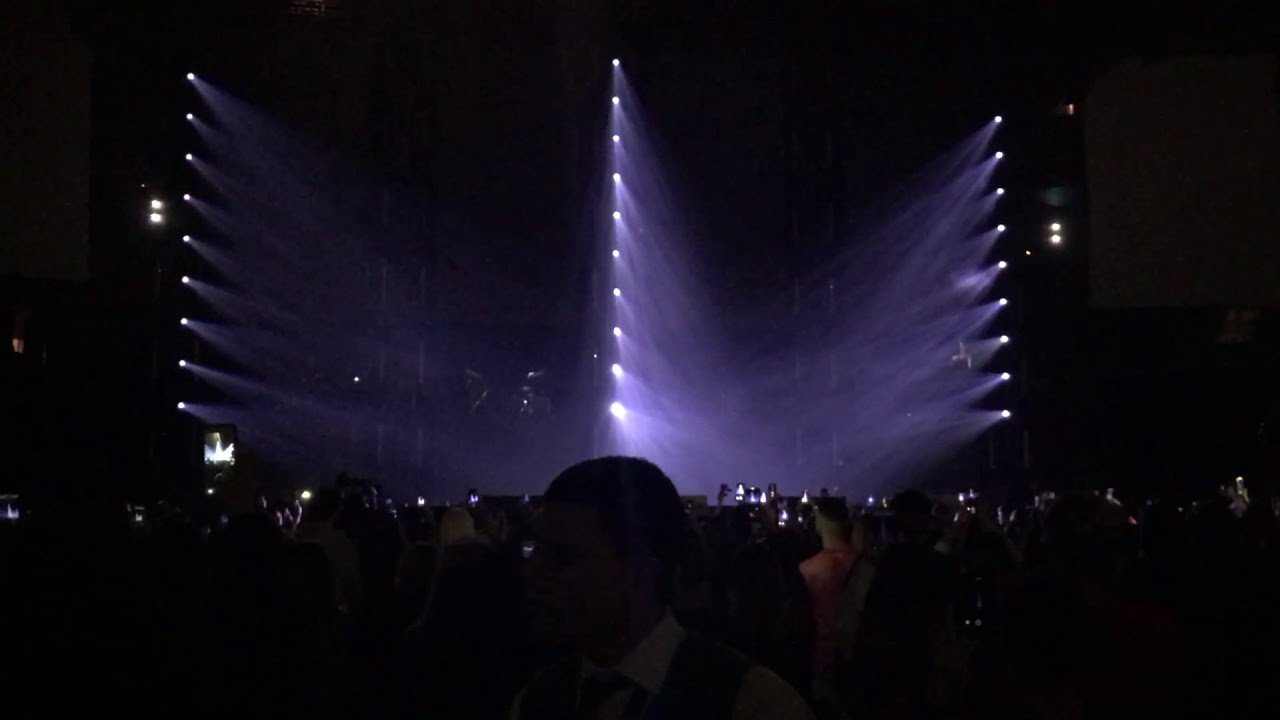 TMYLM Tour 2018: Demi Lovato  - Opening + “You Don’t Do It For Me Anymore”