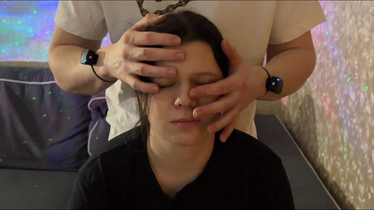 ASMR Upper Body Massage (Shoulders, Head, Back and Face)