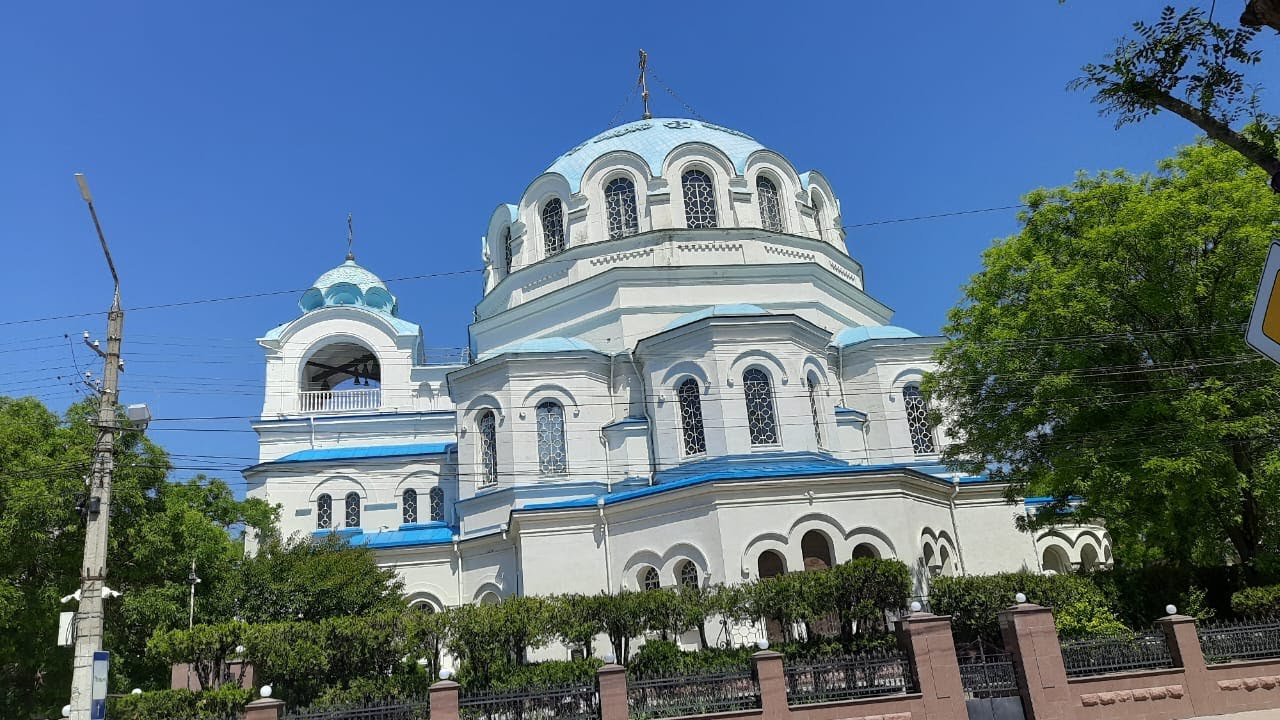 Евпатория//Набережная ТЕРЕШКОВОЙ