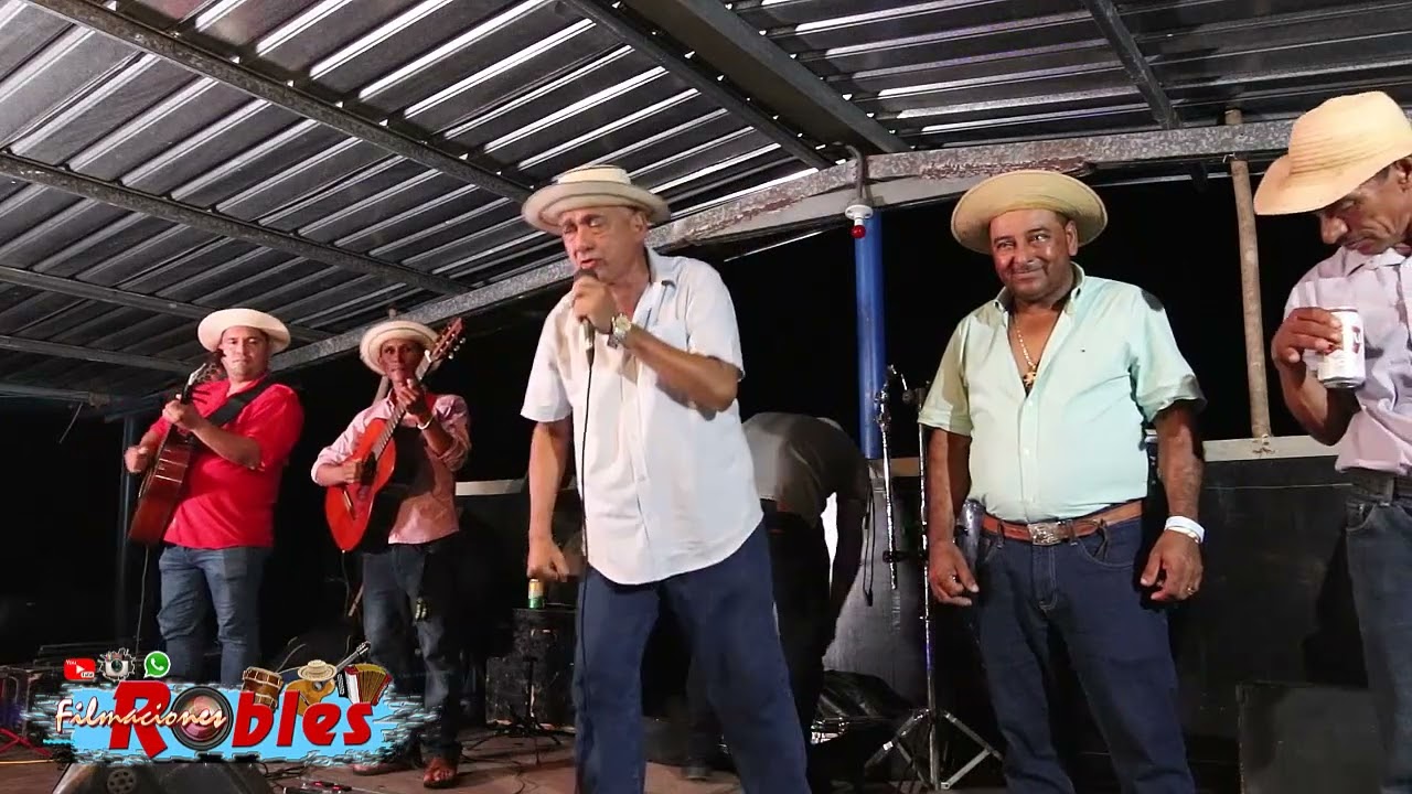 TORRENTE DE LLANTO Y GALLINO PICAO, LILI SAMANIEGO EDY CARDENAS