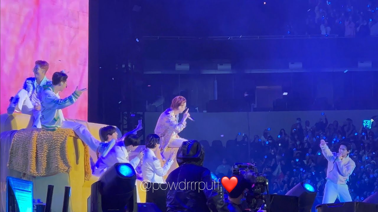 211202 - FANCAM - Boy With Luv - BTS PTD Day 4 @ SOFI - 4K 직캠