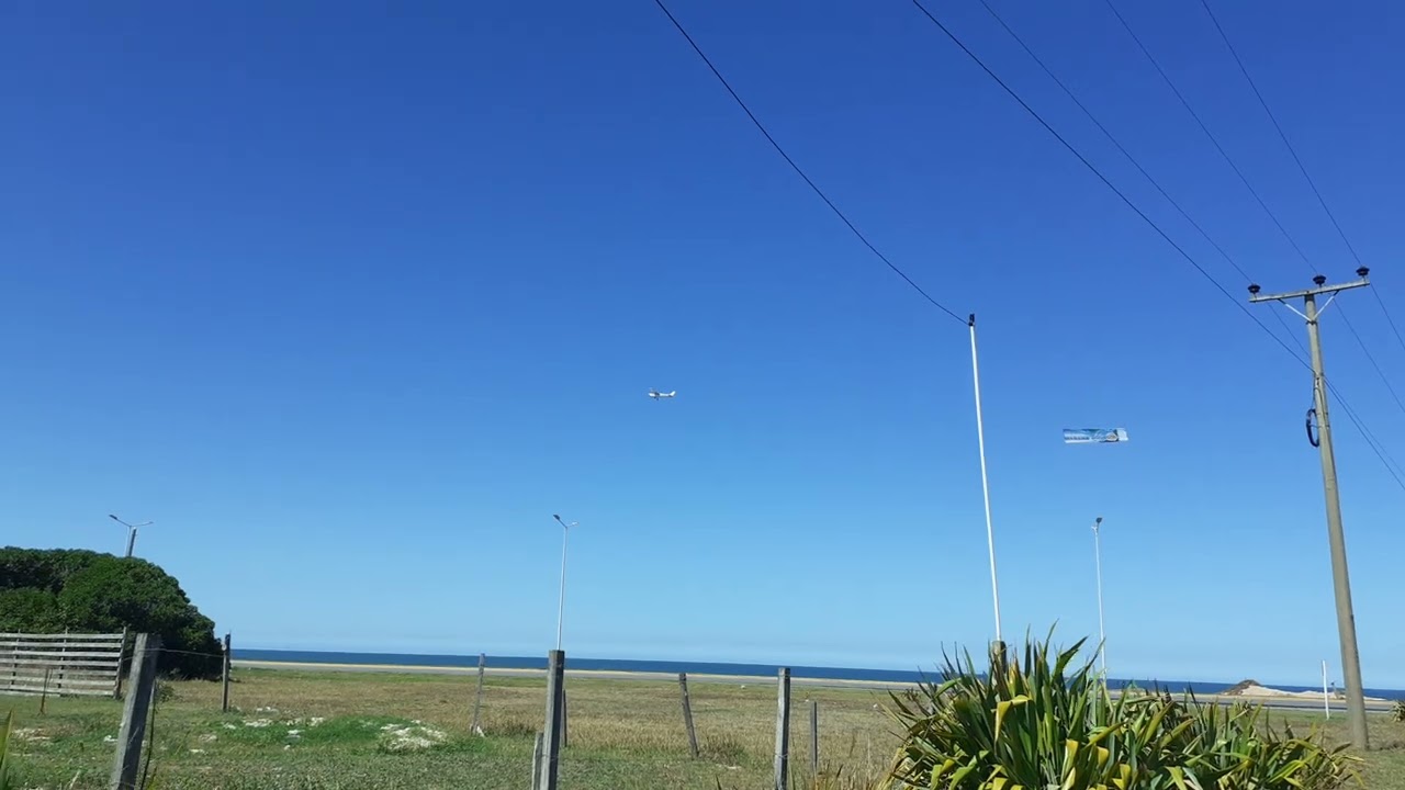 Avioneta de Propaganda apenas llegando a Santa Clara del Mar