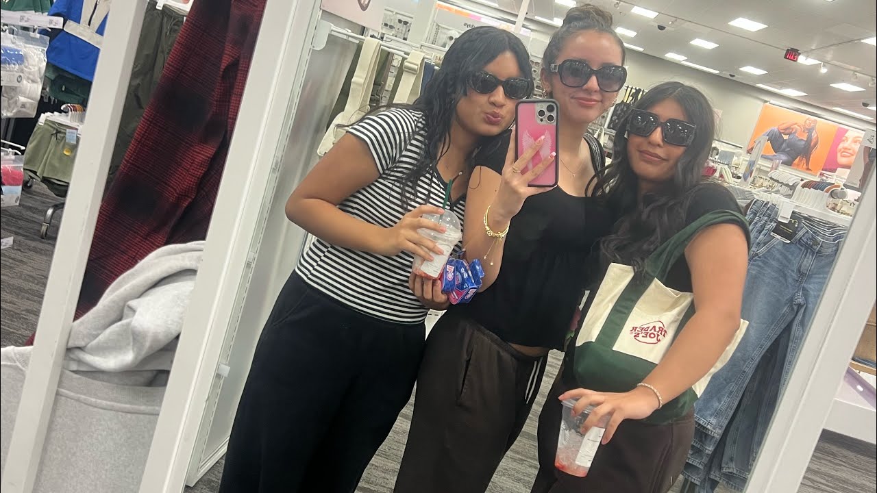 Target vlog + making buddak ramen with amis!