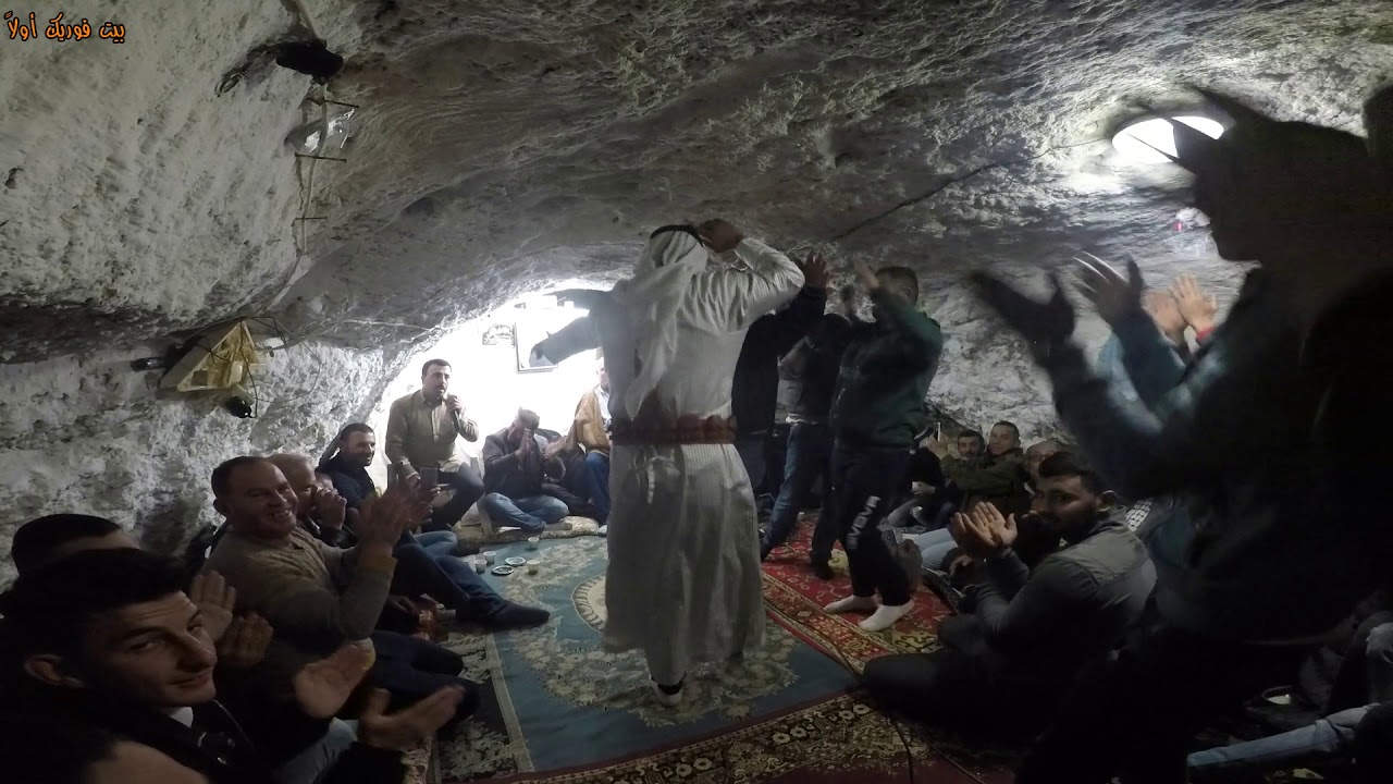 سهرة طربية 3 مع الفنان صالح الرباع في مضارب العم ابو فايز خربة طانا شرق بيت فوريك