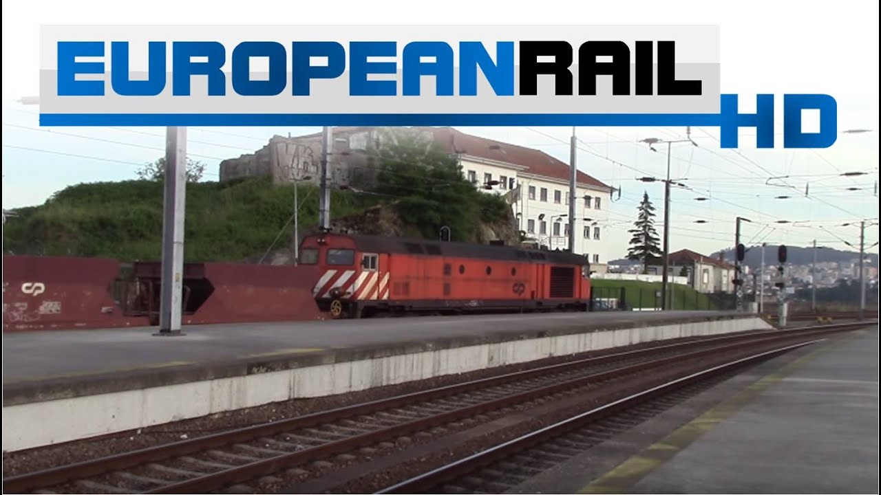 CP 1960 loco 1962 + ballast wagons passes & 3400 EMU 346 + 3414 arrives at Porto Campanhã