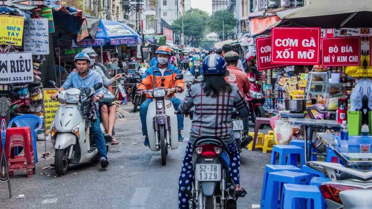 Từ Quận 1 Đến Chợ Lớn Tiểu Thương Rút Lui Hàng Loạt, Làn Sóng Trả Mặt Bằng Và Sự Chuyển Dịch Sinh Kế