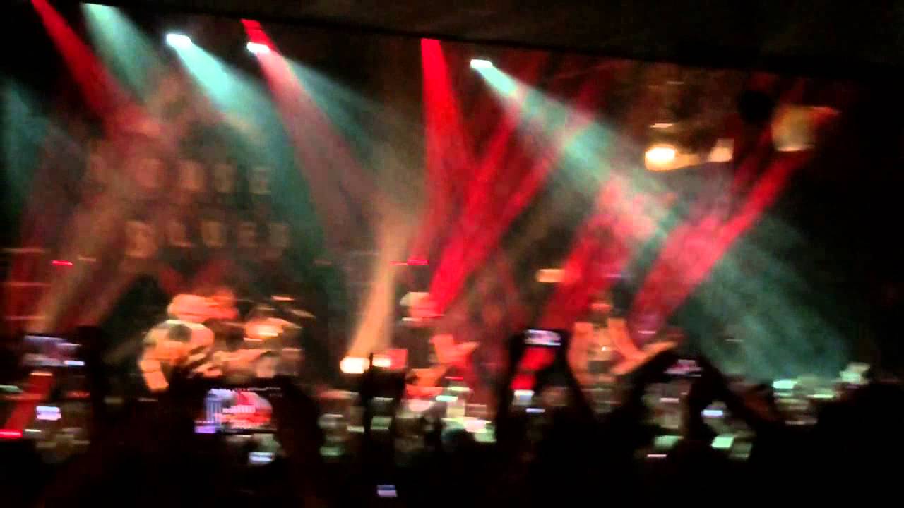 Lost boy - 5 seconds of summer (live)
