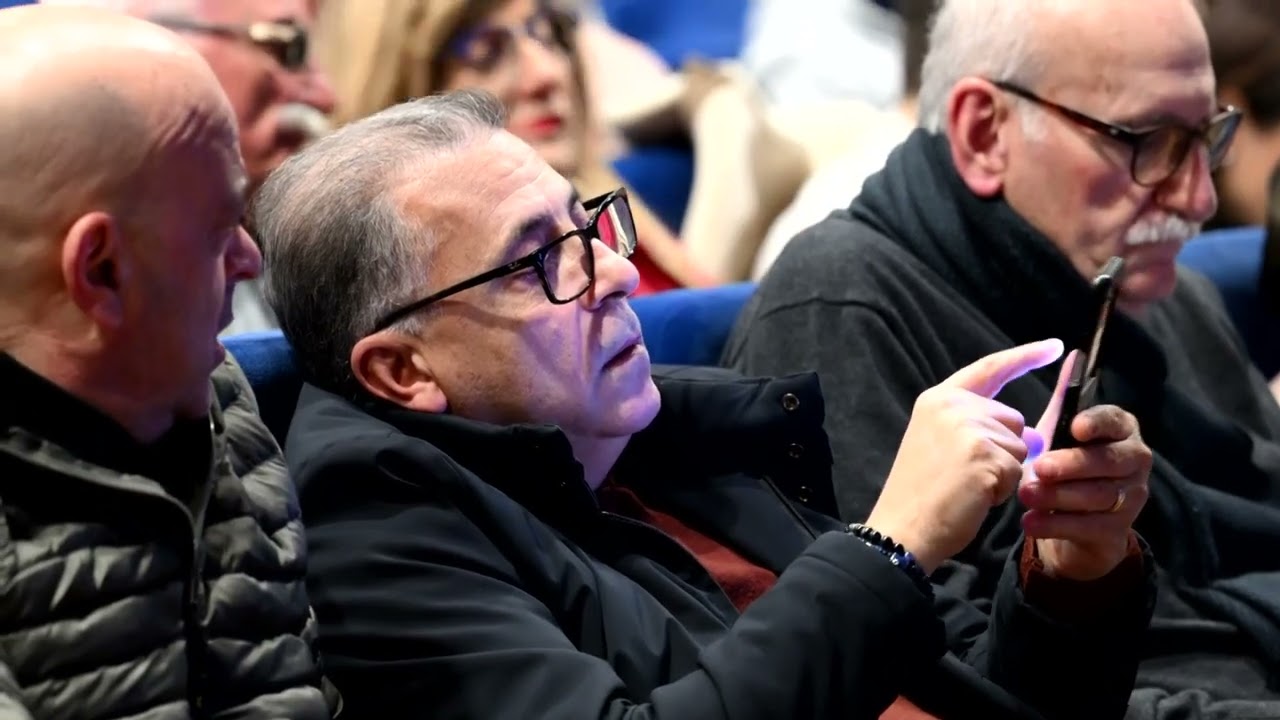 Peppe Iodice ci accompagna Aldilà della risata